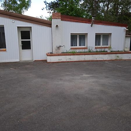 Agreable Maison Entre Zoo Et Chateaux Le Controis-en-Sologne Exterior photo